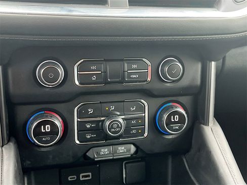 Used 2024 Chevrolet Suburban LS image 15