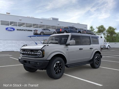 New 2026 Ford Bronco Outer Banks AWD/4WD image 1