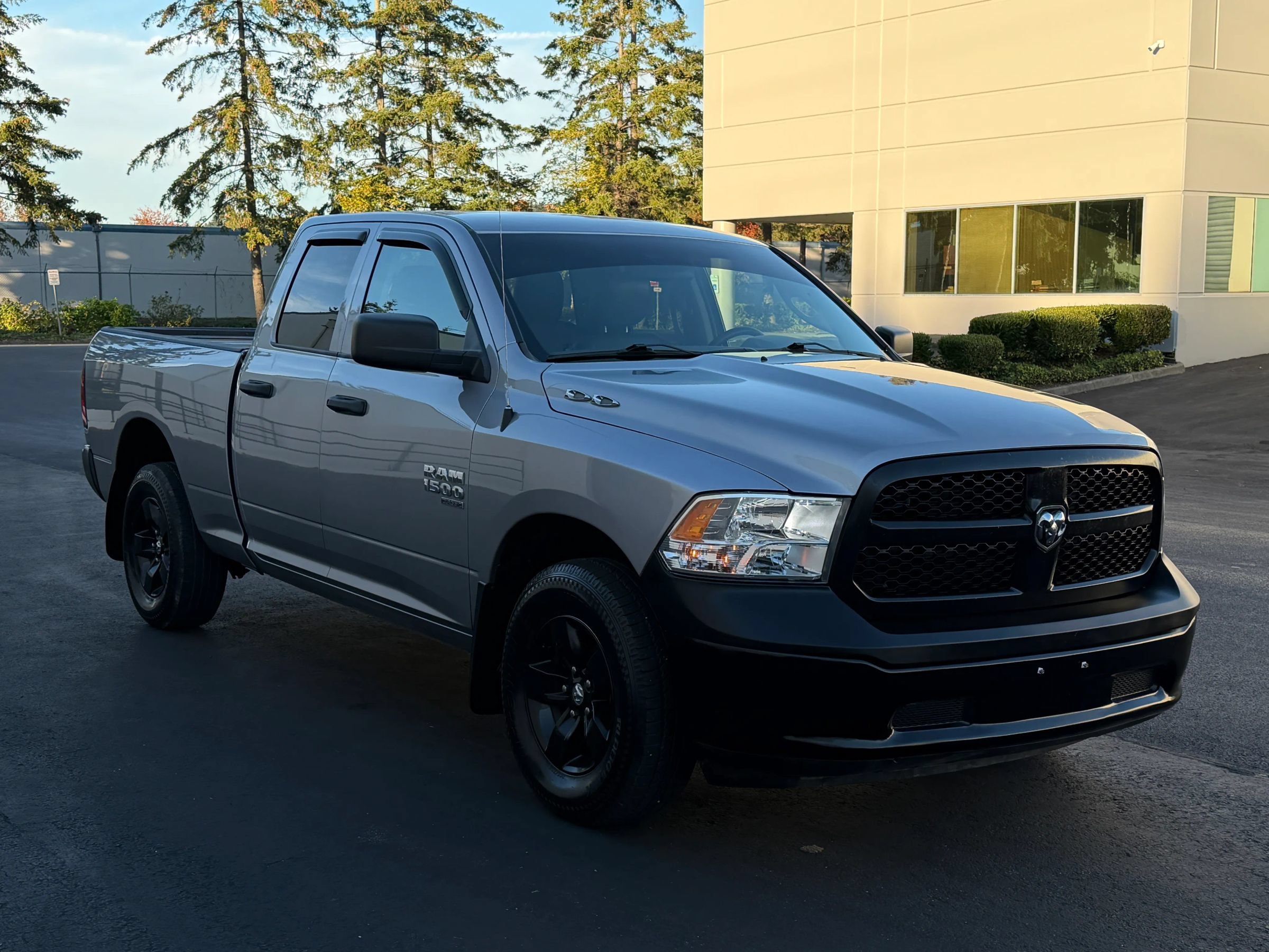 Used 2019 RAM 1500 ST AWD/4WD image 5
