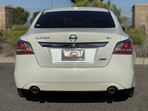 Used 2014 Nissan Altima 2.5 SV w/ Convenience Package image 9