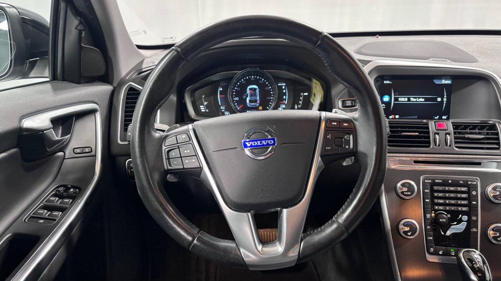 Used 2015 Volvo XC60 T6 Platinum AWD/4WD image 13