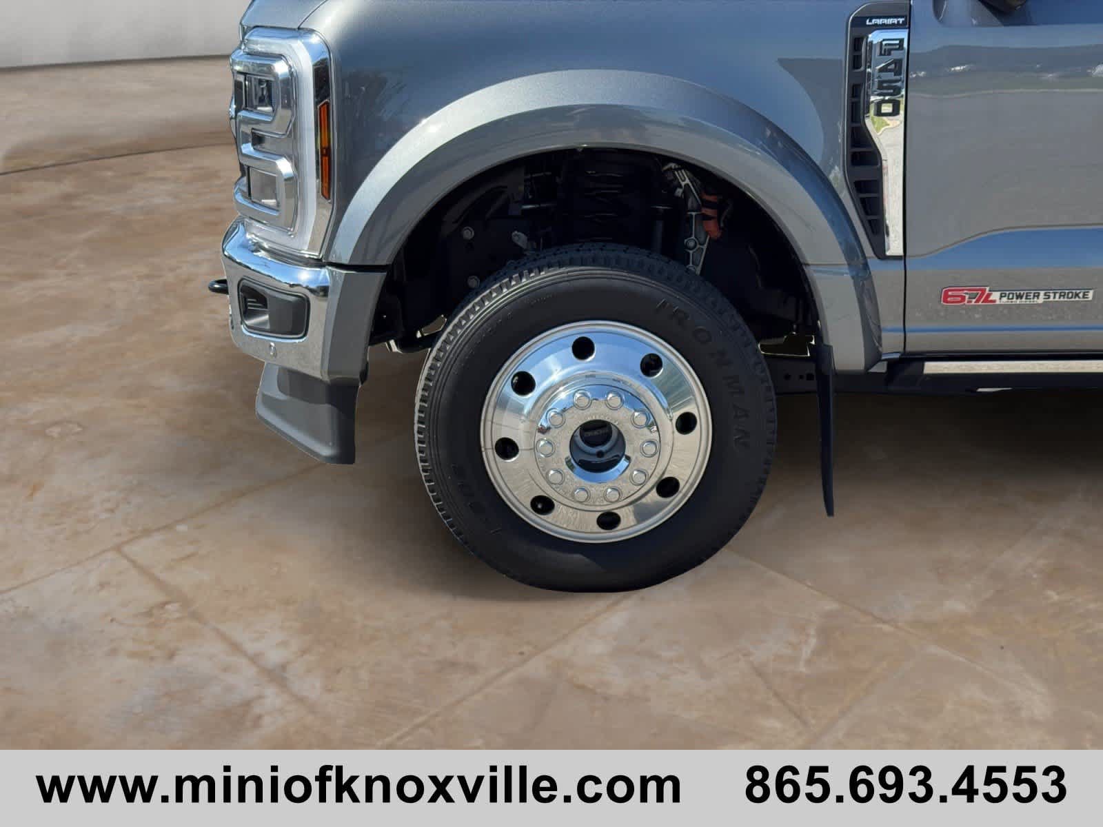 Used 2025 Ford F450 Lariat w/ Lariat Ultimate Package AWD/4WD image 9