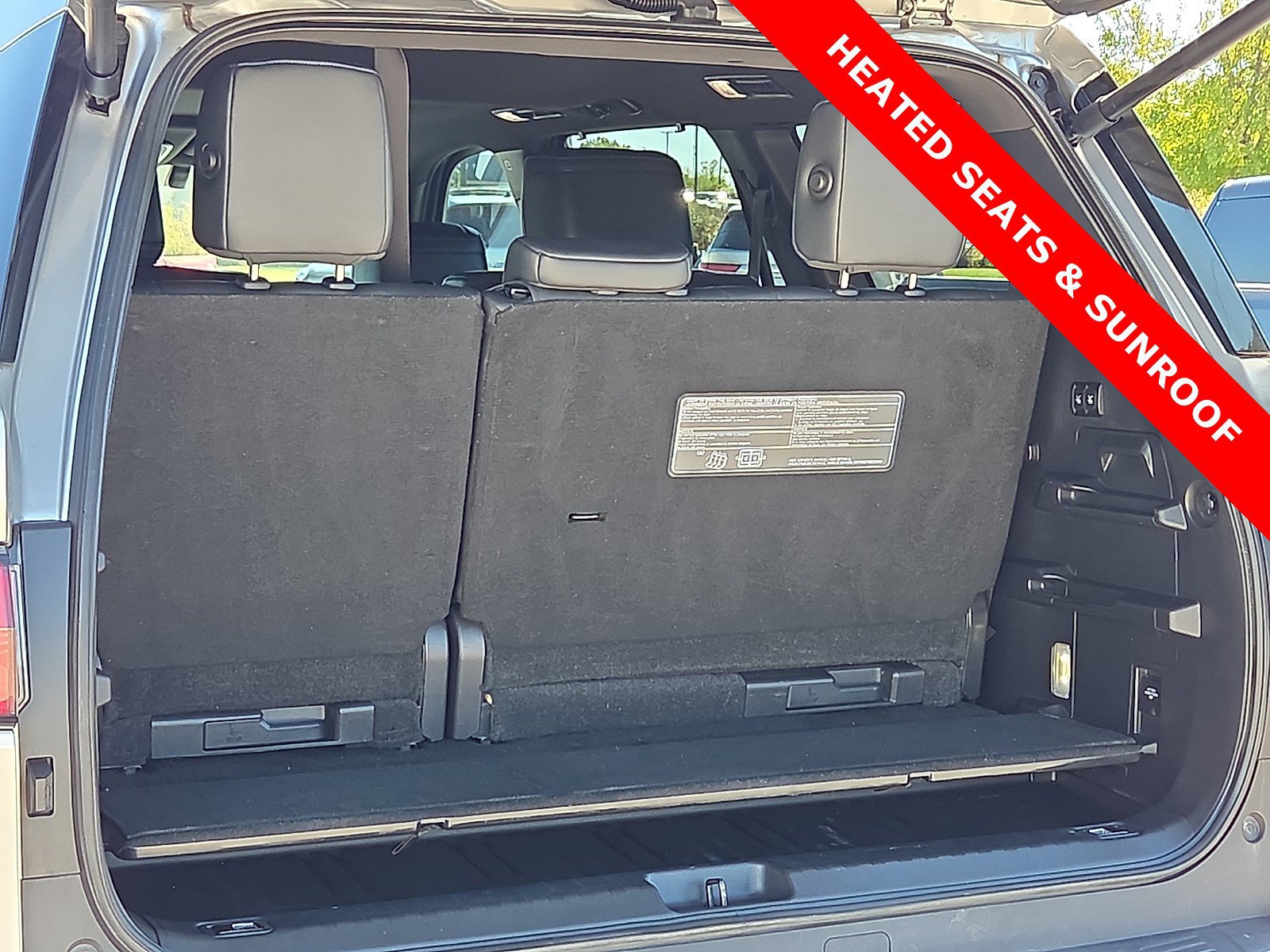 Used 2024 Toyota Sequoia Platinum AWD/4WD image 9