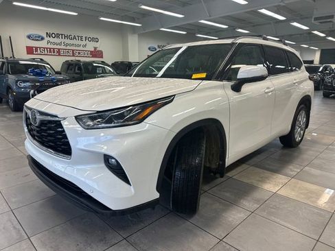 Used 2021 Toyota Highlander Limited AWD/4WD image 15