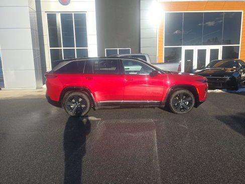 Used 2024 Jeep Wagoneer Launch Edition image 7