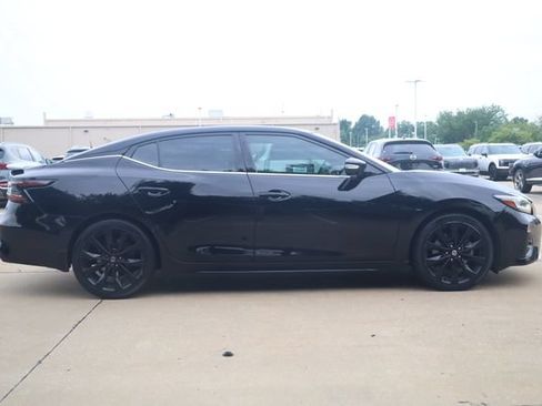 Used 2019 Nissan Maxima SR w/ Premium Package FWD image 4