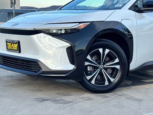Used 2025 Toyota bZ4X FWD image 4