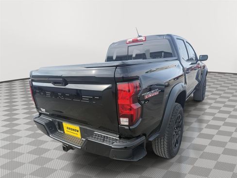 Used 2025 Chevrolet Colorado Trail Boss AWD/4WD image 8