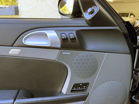 Used 2005 Porsche Boxster S image 19