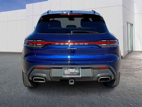Used 2024 Porsche Macan image 6