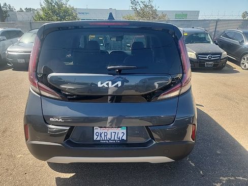Certified 2024 Kia Soul LX FWD image 12