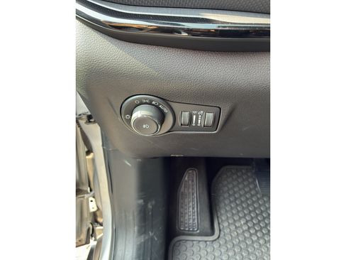 Used 2025 Jeep Compass Trailhawk AWD/4WD image 13