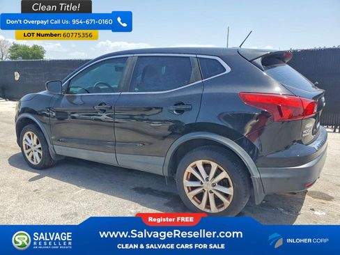 Used 2017 Nissan Rogue Sport S w/ S Appearance Package FWD image 3