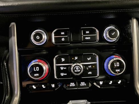 Used 2021 GMC Yukon Denali w/ Denali Premium Package AWD/4WD image 33