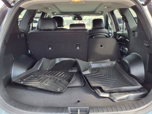 Used 2022 Hyundai Santa Fe Limited AWD/4WD image 19