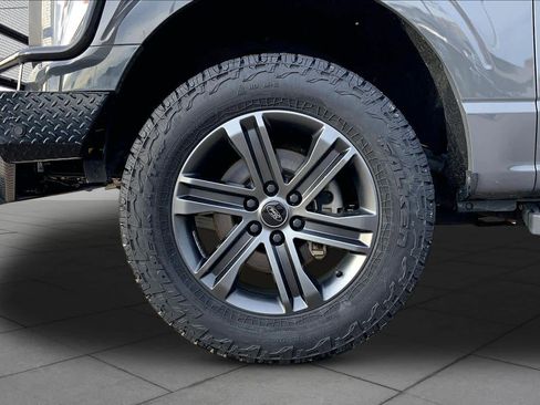 Used 2021 Ford F150 Lariat w/ Equipment Group 502A High AWD/4WD image 11