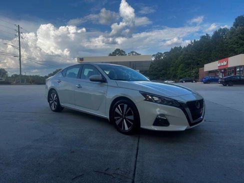 Used 2022 Nissan Altima 2.5 SL image 3