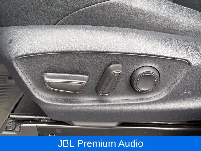 Used 2025 Toyota Tacoma TRD Sport w/ TRD Sport Premium Package AWD/4WD image 15