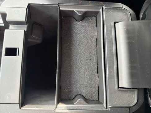 Used 2022 Ford Explorer XLT w/ Equipment Group 202A image 43