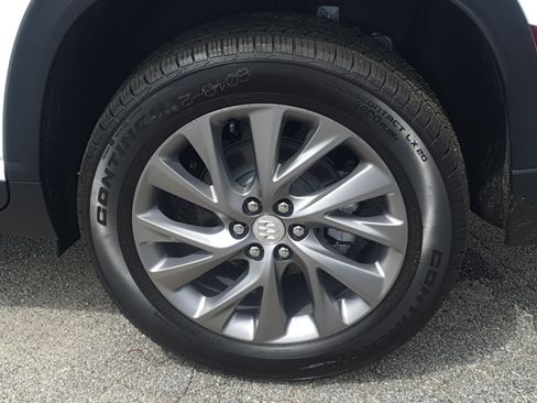 New 2025 Buick Enclave Preferred image 7