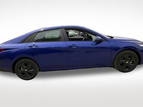 Used 2023 Hyundai Elantra SEL image 9