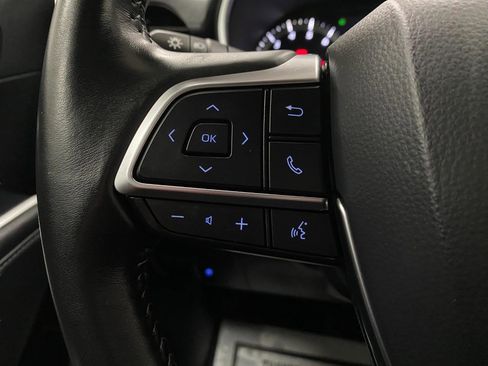 Used 2021 Toyota Highlander XSE image 17