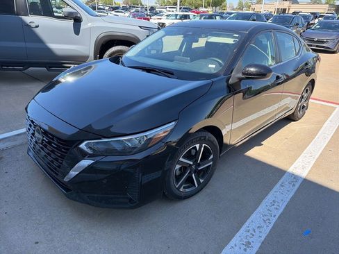 Used 2024 Nissan Sentra SV image 1
