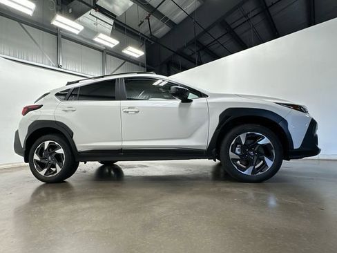Used 2025 Subaru Crosstrek 2.5i Limited AWD/4WD image 3