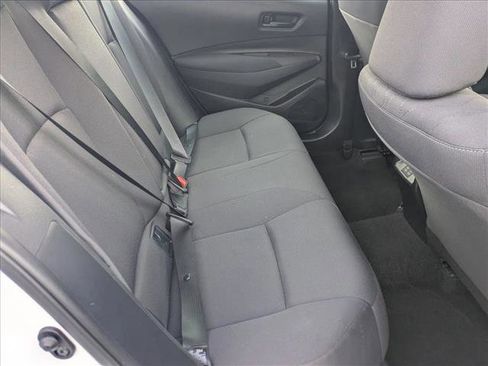 Used 2025 Toyota Corolla LE image 17