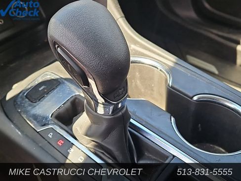 Used 2024 Chevrolet Equinox LT AWD/4WD image 21