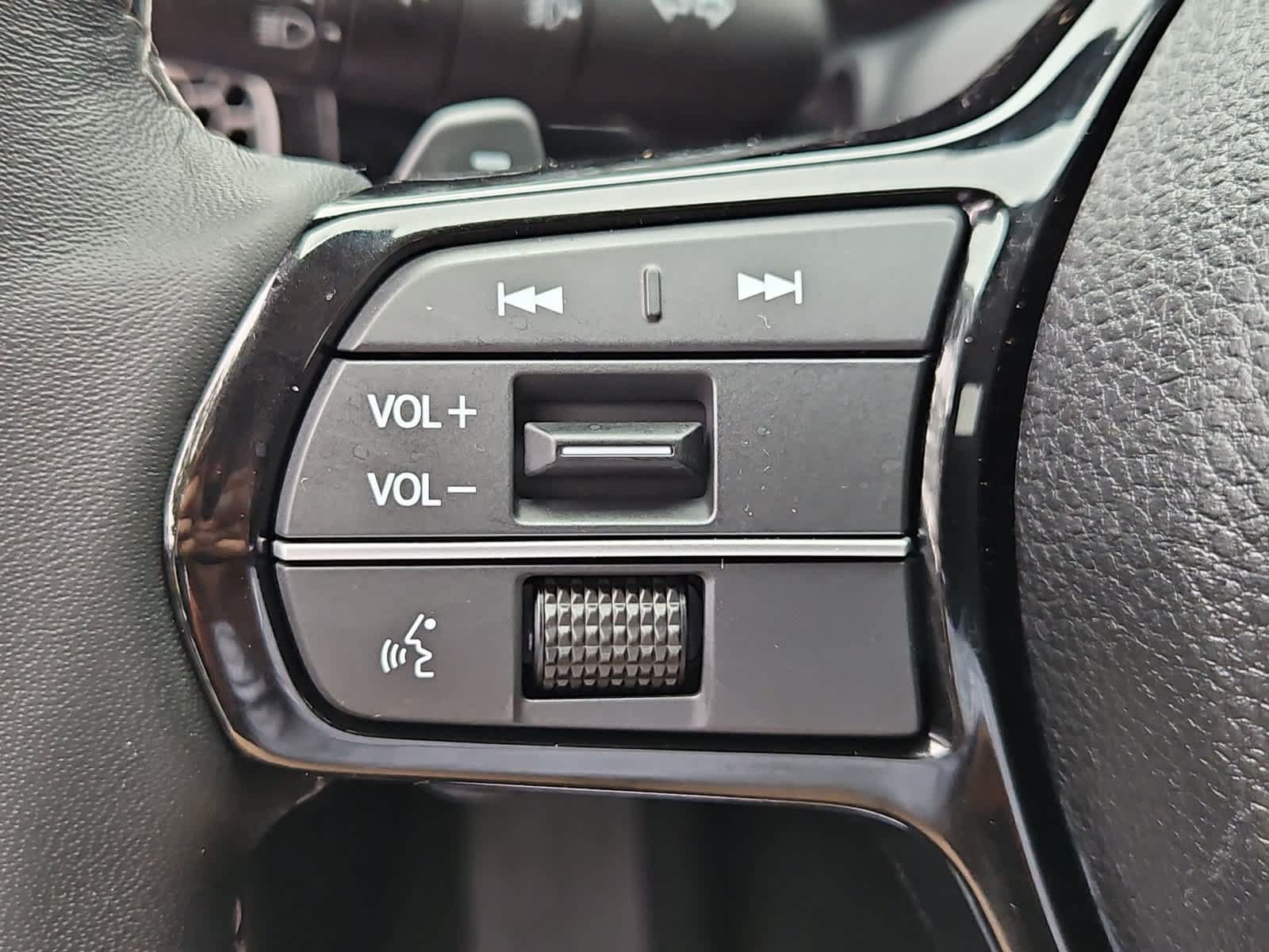Certified 2024 Honda Civic Touring image 5