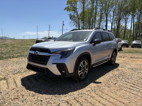 New 2026 Subaru Ascent Limited AWD/4WD image 3