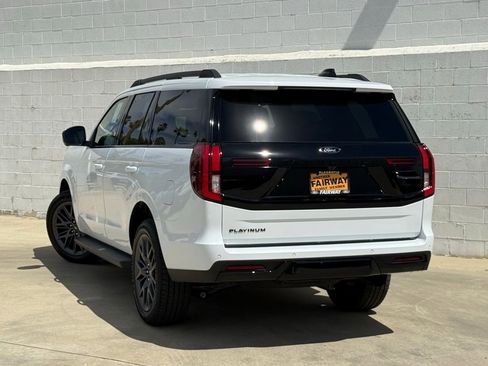New 2026 Ford Expedition Platinum w/ Stealth Appearance Package AWD/4WD image 4
