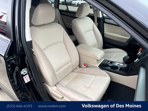 Used 2018 Subaru Outback 2.5i Premium image 14