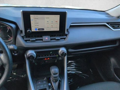 Used 2025 Toyota RAV4 XLE FWD image 15