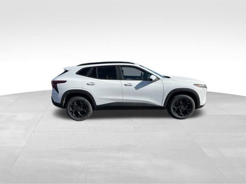 New 2026 Chevrolet Trax LT w/ Driver Confidence Package image 2