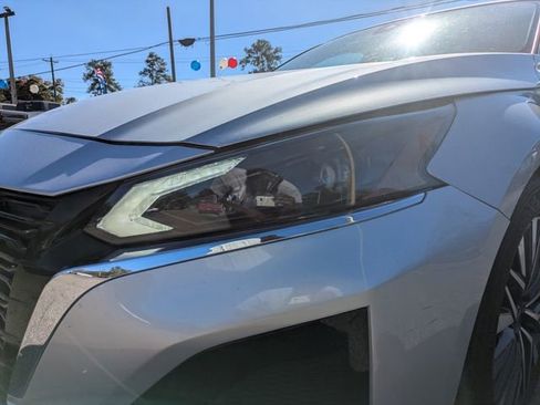 Used 2023 Nissan Altima 2.5 SV image 10