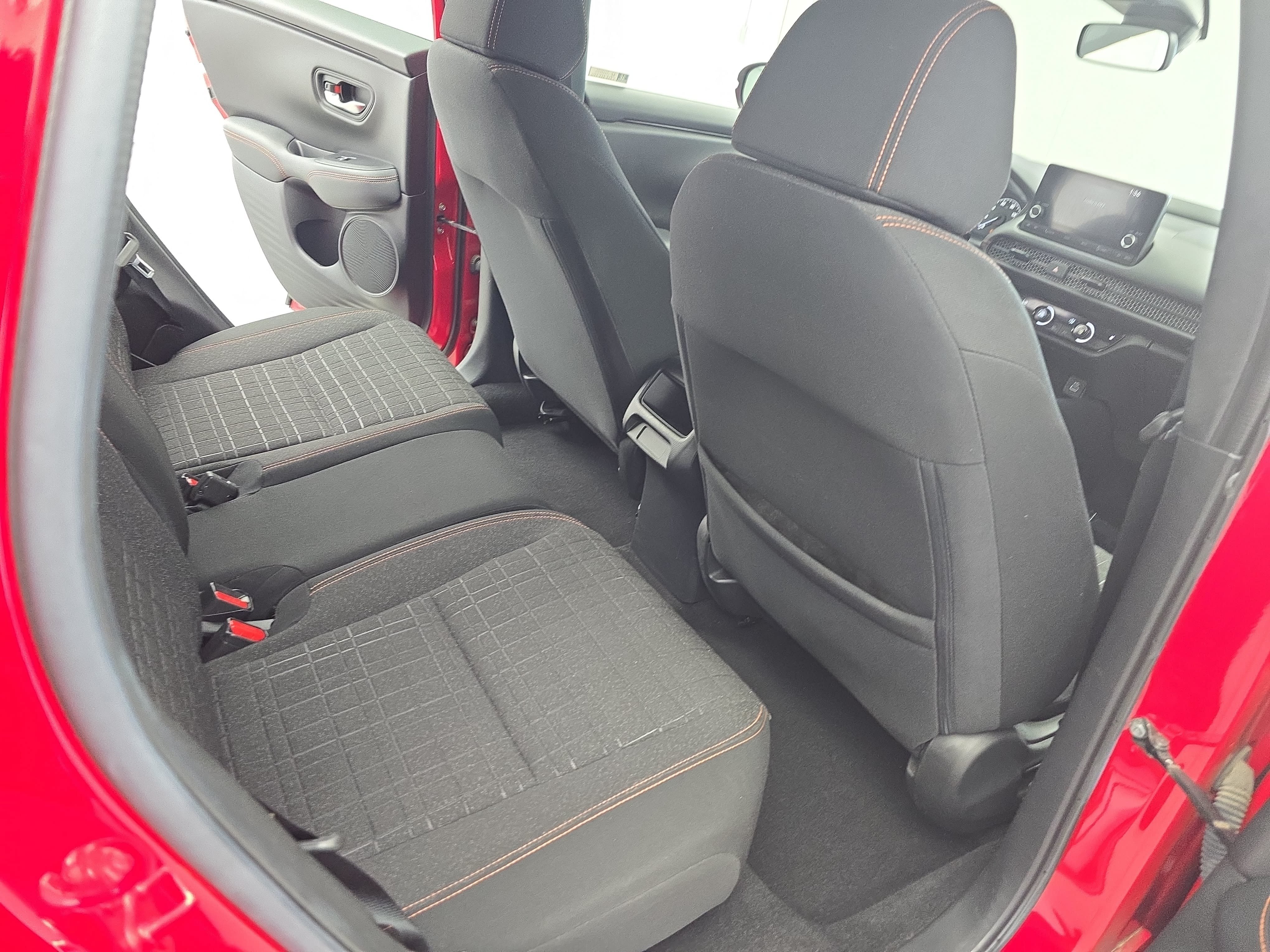 Used 2024 Honda HR-V Sport image 11