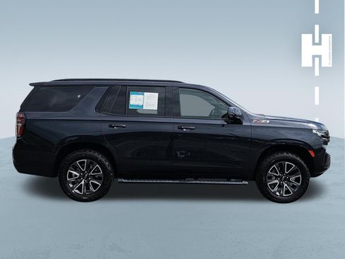 Used 2023 Chevrolet Tahoe Z71 w/ Luxury Package AWD/4WD image 3