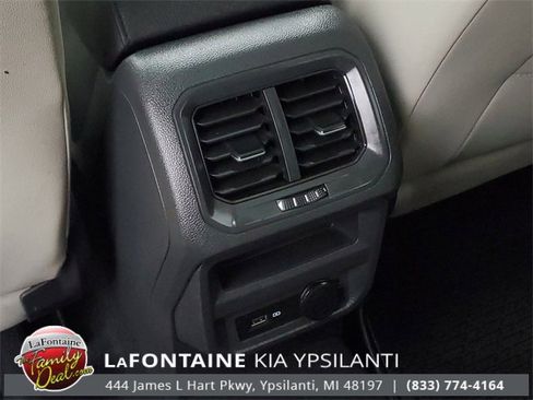 Used 2020 Volkswagen Tiguan SE R-Line image 28