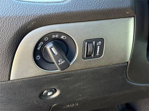 Used 2020 Dodge Durango SXT image 22