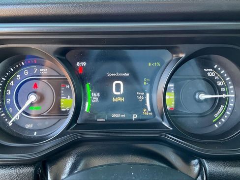 Used 2024 Jeep Wrangler Unlimited Sahara AWD/4WD image 25
