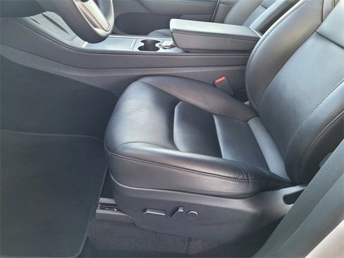Used 2023 Tesla Model Y Long Range image 16