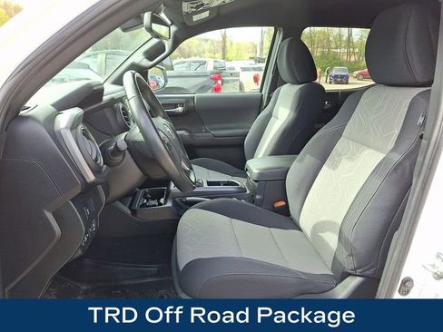 Used 2023 Toyota Tacoma TRD Off-Road AWD/4WD image 2