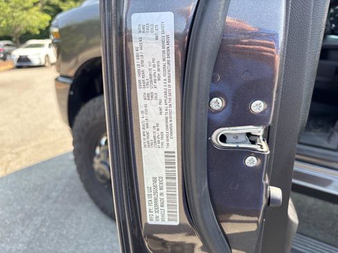 Used 2025 RAM 3500 Laramie AWD/4WD image 12