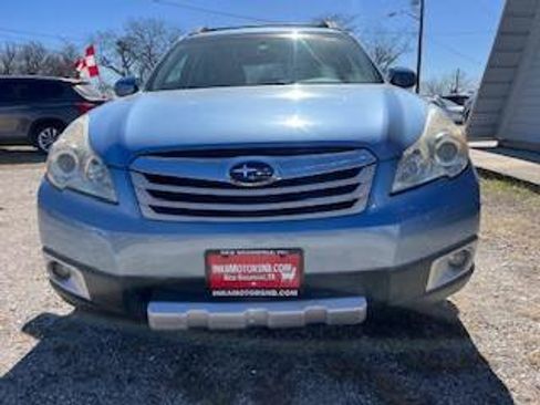 Used 2011 Subaru Outback 2.5i Limited w/ PWR Moonroof Pkg image 3