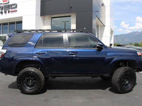 Used 2021 Toyota 4Runner TRD Off-Road Premium AWD/4WD image 10