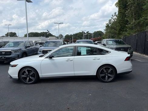 Used 2023 Honda Accord Sport image 8