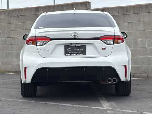 Used 2024 Toyota Corolla SE w/ SE Premium Package FWD image 8