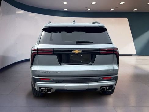 Used 2024 Chevrolet Traverse LT w/ LPO, Floor Liner Package AWD/4WD image 4
